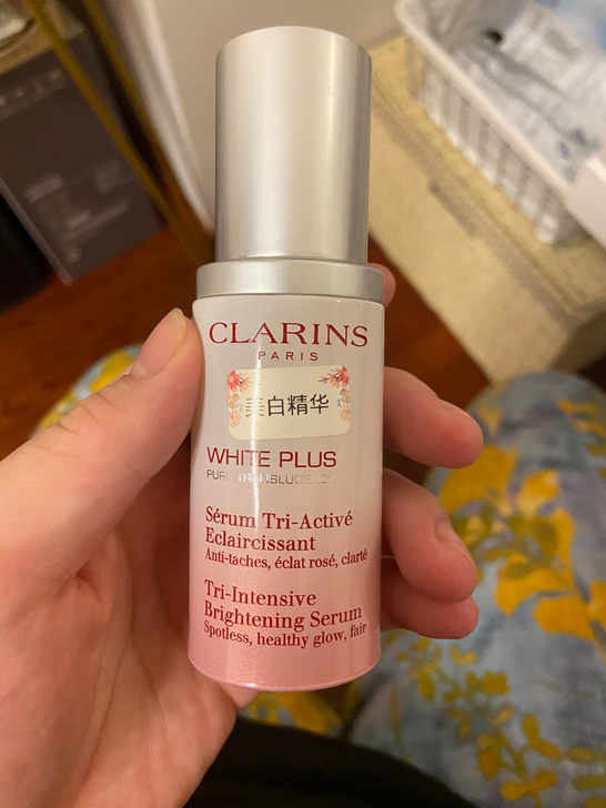 娇韵诗美白精华，还有三分之一这里，保真，购...