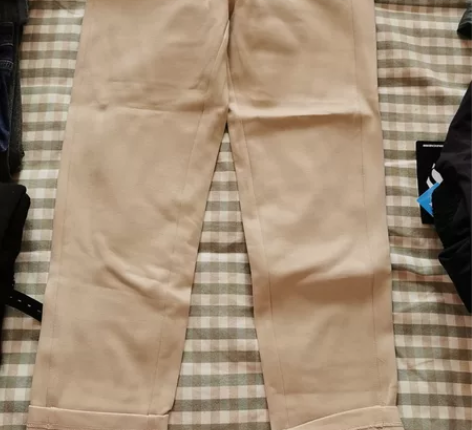 贝丽花园裤子加绒s码，低价转，挺新 感兴趣...