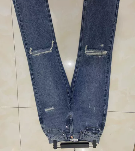 女牛仔裤批发零售均可直筒牛仔裤破洞宽松版春...