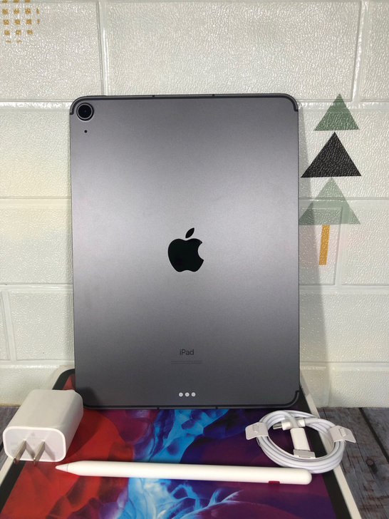 95新在保充电5次iPad Air4代（2...