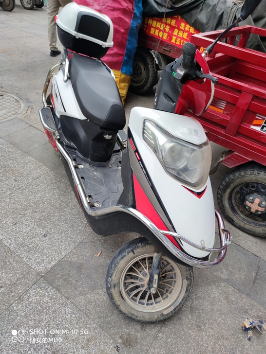 电瓶车  电动车   换过电瓶   充满状...