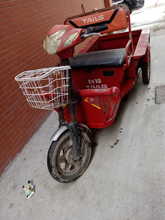 三轮车低价转让车箱规格1米1X95公分