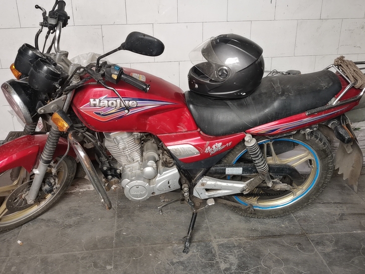 豪爵125摩托车，车况好成色新，懂车的来，...