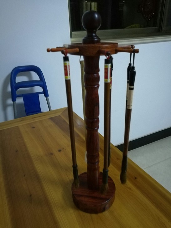 红酸枝毛笔架