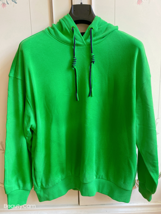 买大了，一次没穿过，有喜欢微我