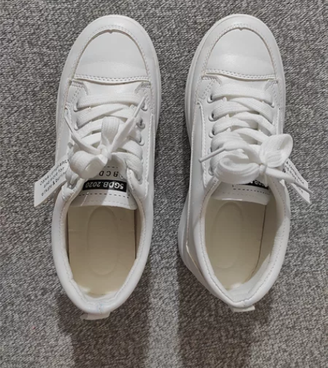 小白鞋,春秋都能穿。超纤皮面,防水台2cm...