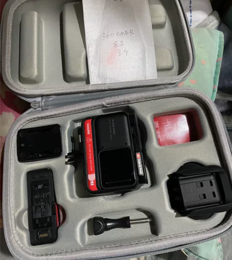 360运动相机，双镜头版本，基本没磕碰划痕...