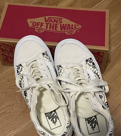 vans印花女鞋 实体店购买，穿过1次。 ...