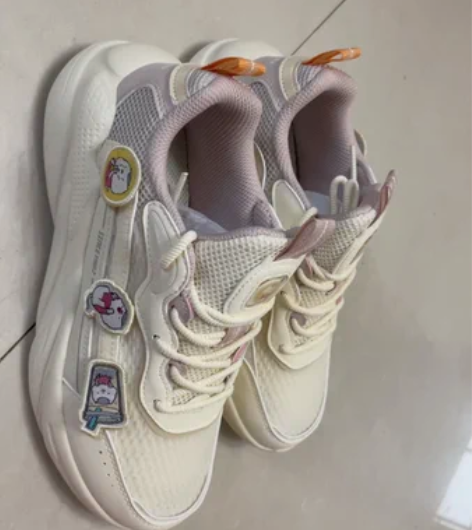 特步萌宠全新爪爪鞋，鞋子超级可爱，非常清新...