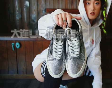 ?VANS女鞋低帮Old Skool滑板鞋...