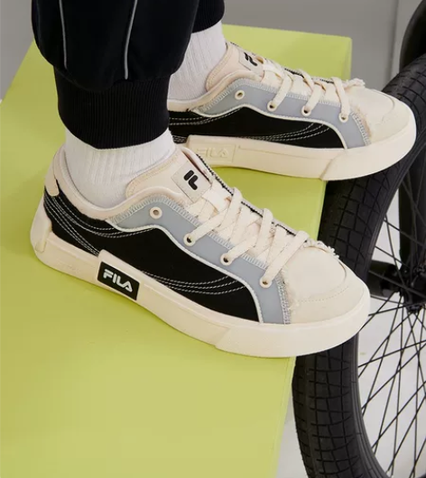 斐乐帆布鞋全新,36码,官网购入 感兴趣的...