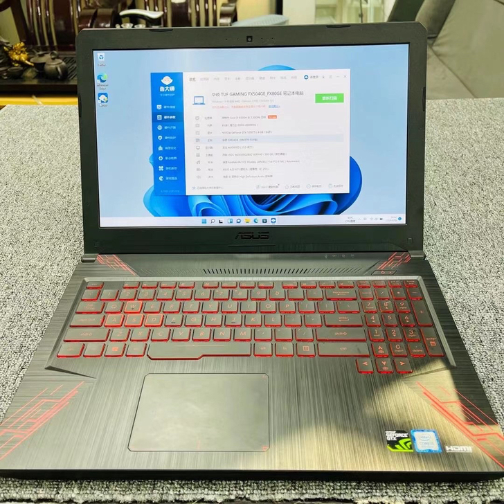 98新华硕飞行堡垒FX80G，i5八代，G...