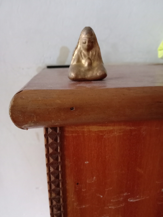 老的实心小铜佛像，品相，尺寸如图，懂的拍不退