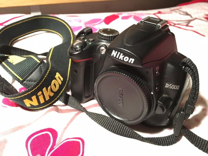 尼康单反D5000