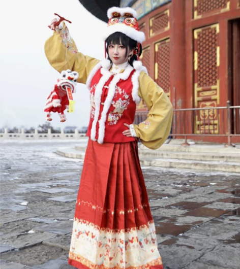 裳云兮新年战衣《福虎呈祥》明制汉服女拜年加...