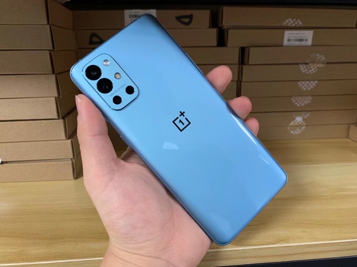 One一加9R 99新，未激活，裸机，