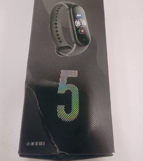 小米手环5 全新。包邮