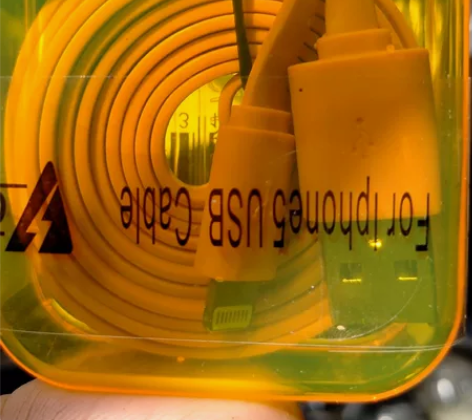 全新苹果充电线，安卓宽头充电线，耳机特价处...