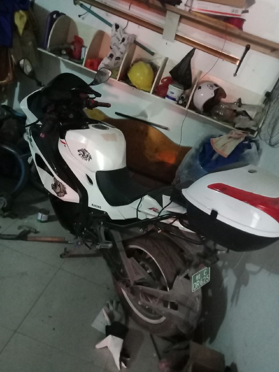 转让电摩托车，太大太重了，不合适本人使用，...