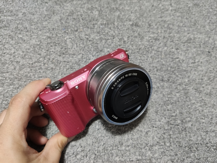 索尼a5000微单套机，索尼ILCE-50...
