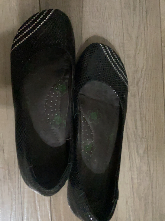 女士休闲皮鞋，35码，上脚舒适，有喜欢的私聊