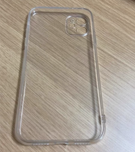 iphone12手机壳,保护镜头,硅胶。很...