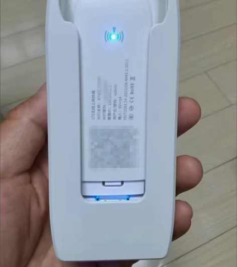 随身WiFi供电仓充电宝大容量8000毫安...