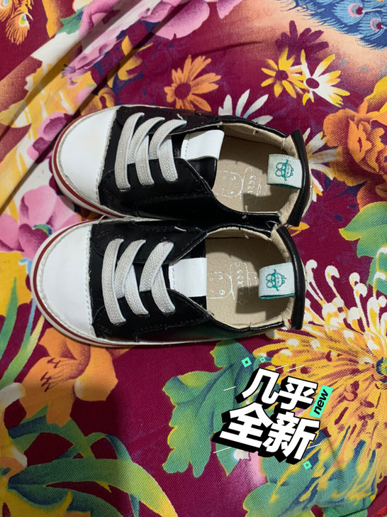 宝宝软底鞋17码，九成新，就穿过几次