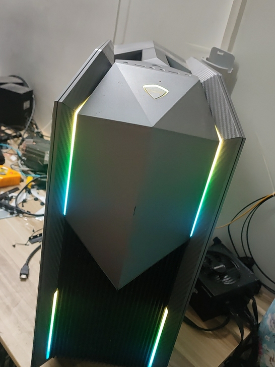 机械师10代准系统， 8+8g内存。256...