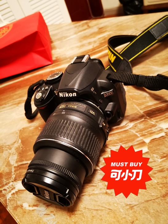尼康D3100  闲置很久了，入门级单反