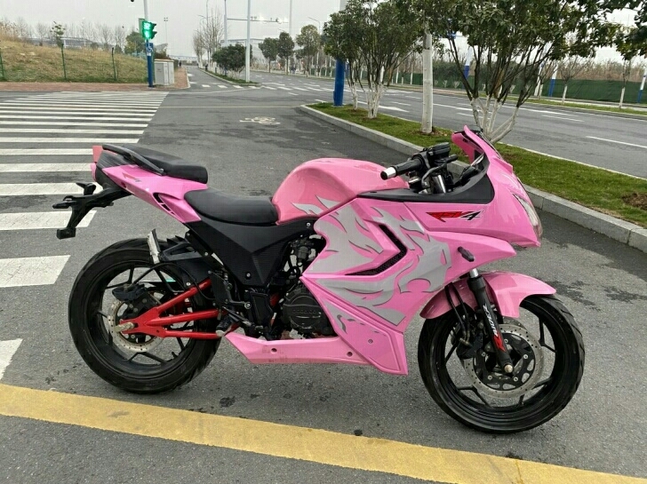 粉色北极光，买回去就没骑了，一直闲着放着，...