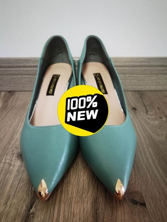 全新37码小高跟绿色软皮单鞋