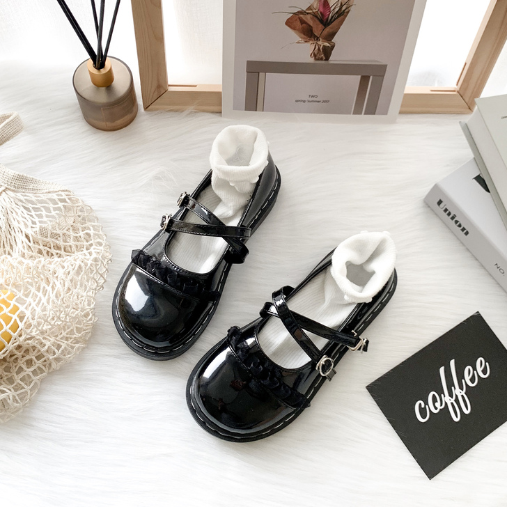 娃娃鞋 可以配裙子！