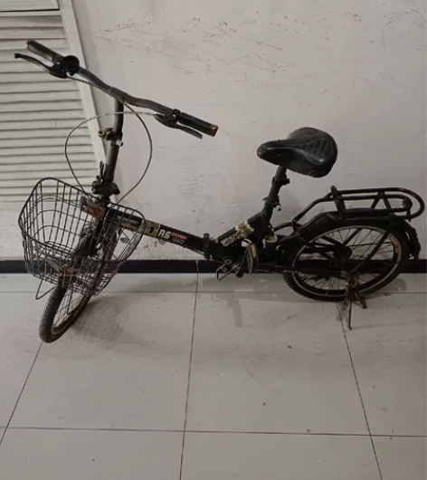 津阳光折叠自行车,七成新,轮胎车架完好,废...