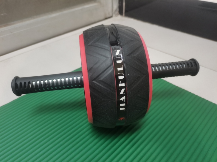 健腹轮，练腹肌。支持自提，不包邮。