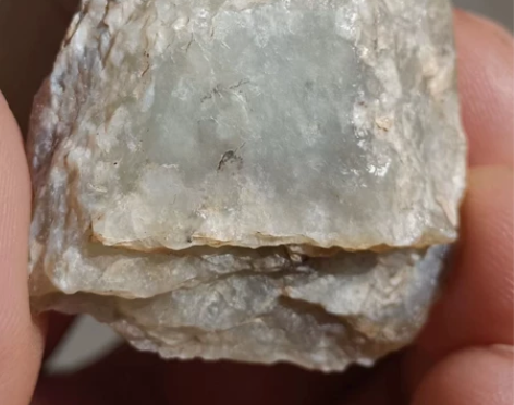 石器时代白玉釜标本，沙漠皮壳，玉质细腻通透...