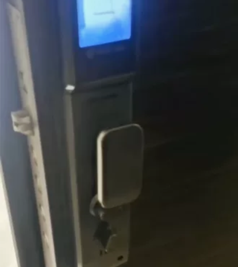 来喽！路过不要错过！亮闪闪！颜值在线！全自...