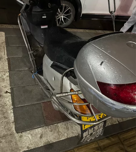 朋友回老家放我这里寄售的摩托车，一切功能正...