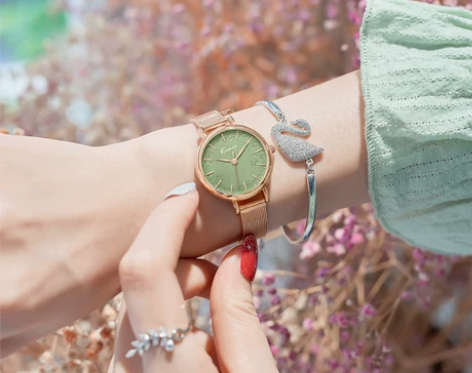 ?kimio手表女手链式牛油果绿简约气质大...
