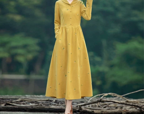 莹如衣语民族风绣花连衣裙女装2021秋冬新...