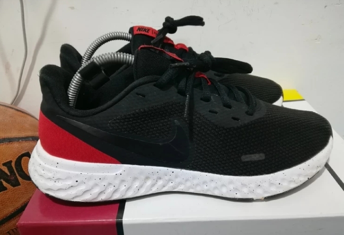 42.5码Nike耐克休闲运动鞋159包邮...