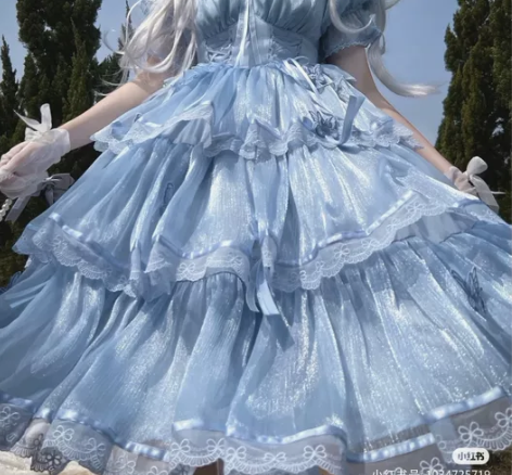 芙拉小姐蓝纱M码OP 标价不包直出，不议价...