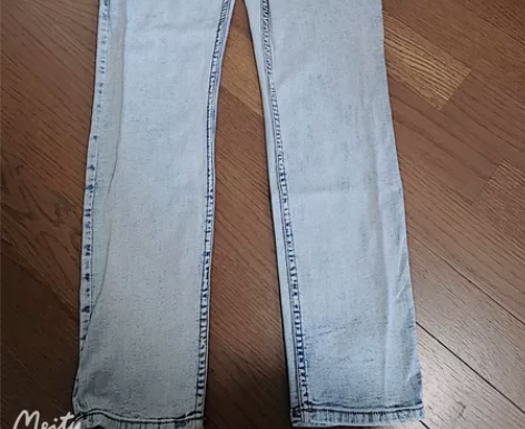 H##amp;amp;M高腰弹力牛仔裤 感...