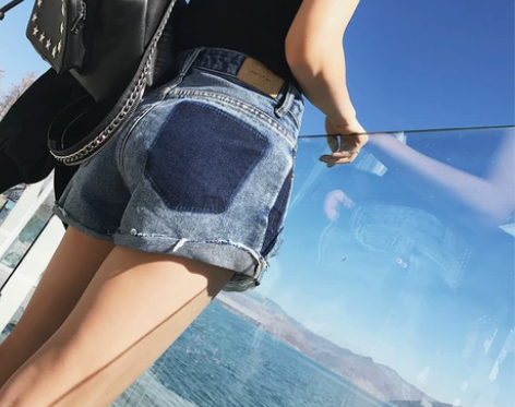 破洞牛仔短裤女夏2018新款chic宽松显...