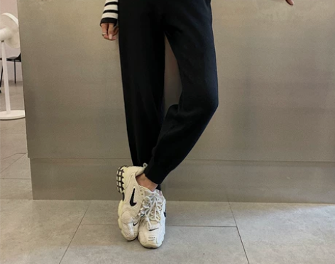 时髦精的早秋必入~私服柔软舒适高腰毛织束脚...