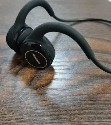 纽曼骨传导耳机,99新,买一个月 感兴趣的...