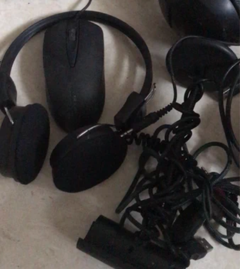 飞利浦耳机Sph1900￥20 摄像头￥5...