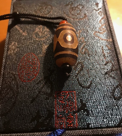茶馆倒闭,清仓处理!三眼天珠,喜欢可以直接...