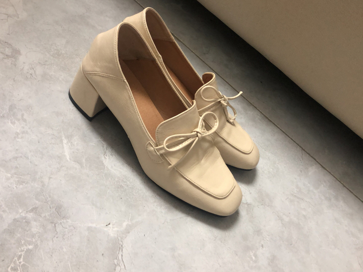 米白色粗跟小乐福鞋豆豆鞋瓢鞋，35码，实体...