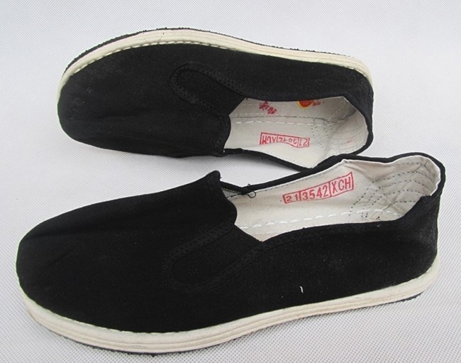 正品。3542松紧口布鞋，民路宝松紧口布鞋。